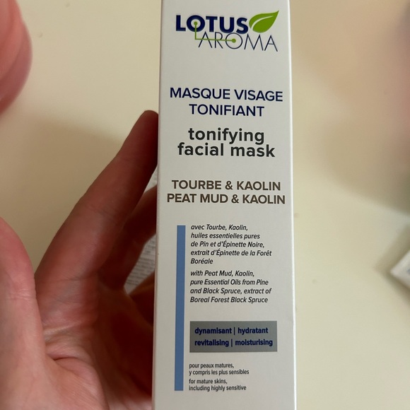 NWT Lotus Aroma brightening mask 100ml - Picture 7 of 9